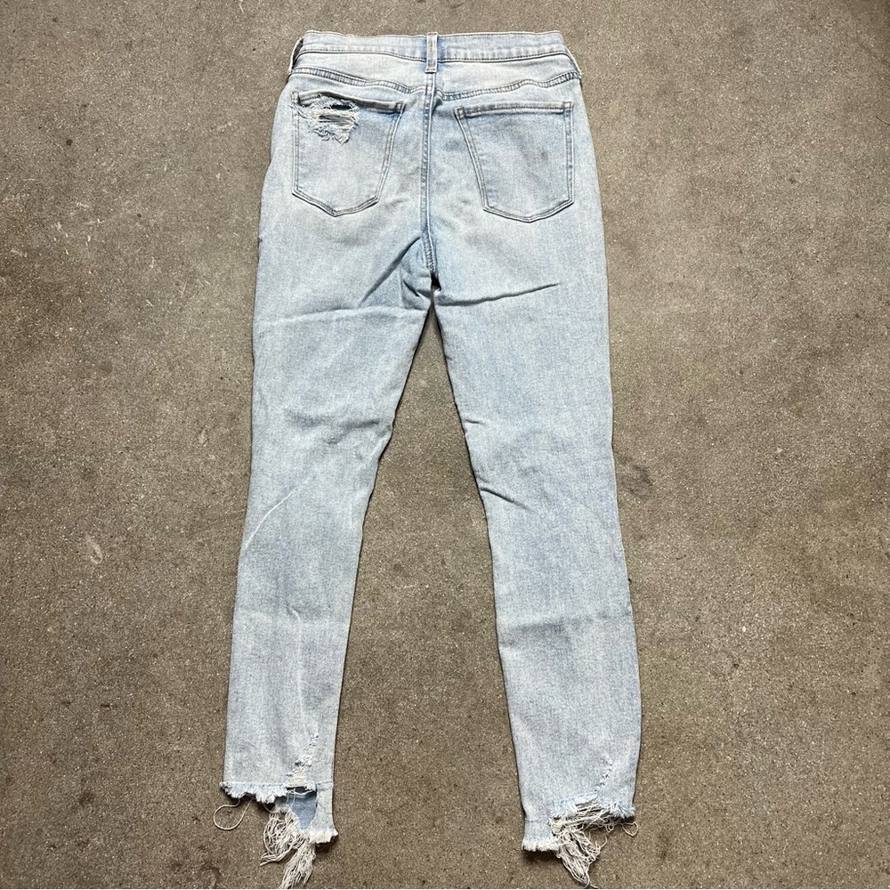 Light wash Distressed Denim Skinny Jeans 💙✨